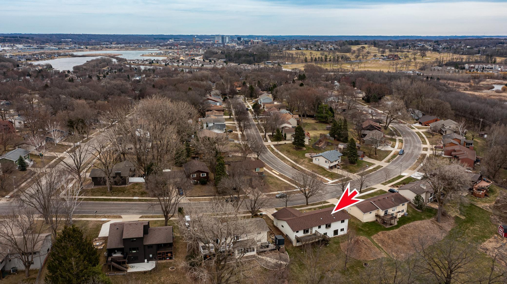 4400 Manor View Drive NW