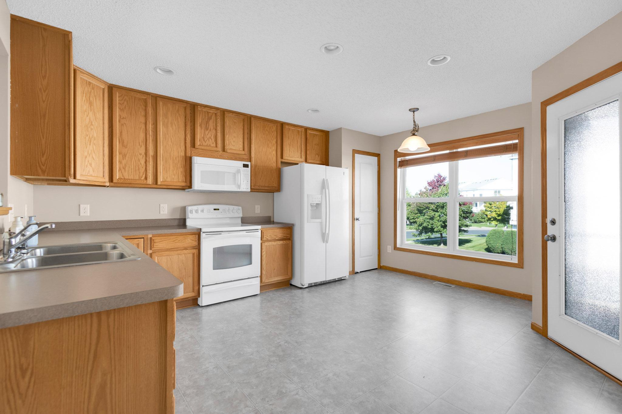 5105 Fairpoint Drive N