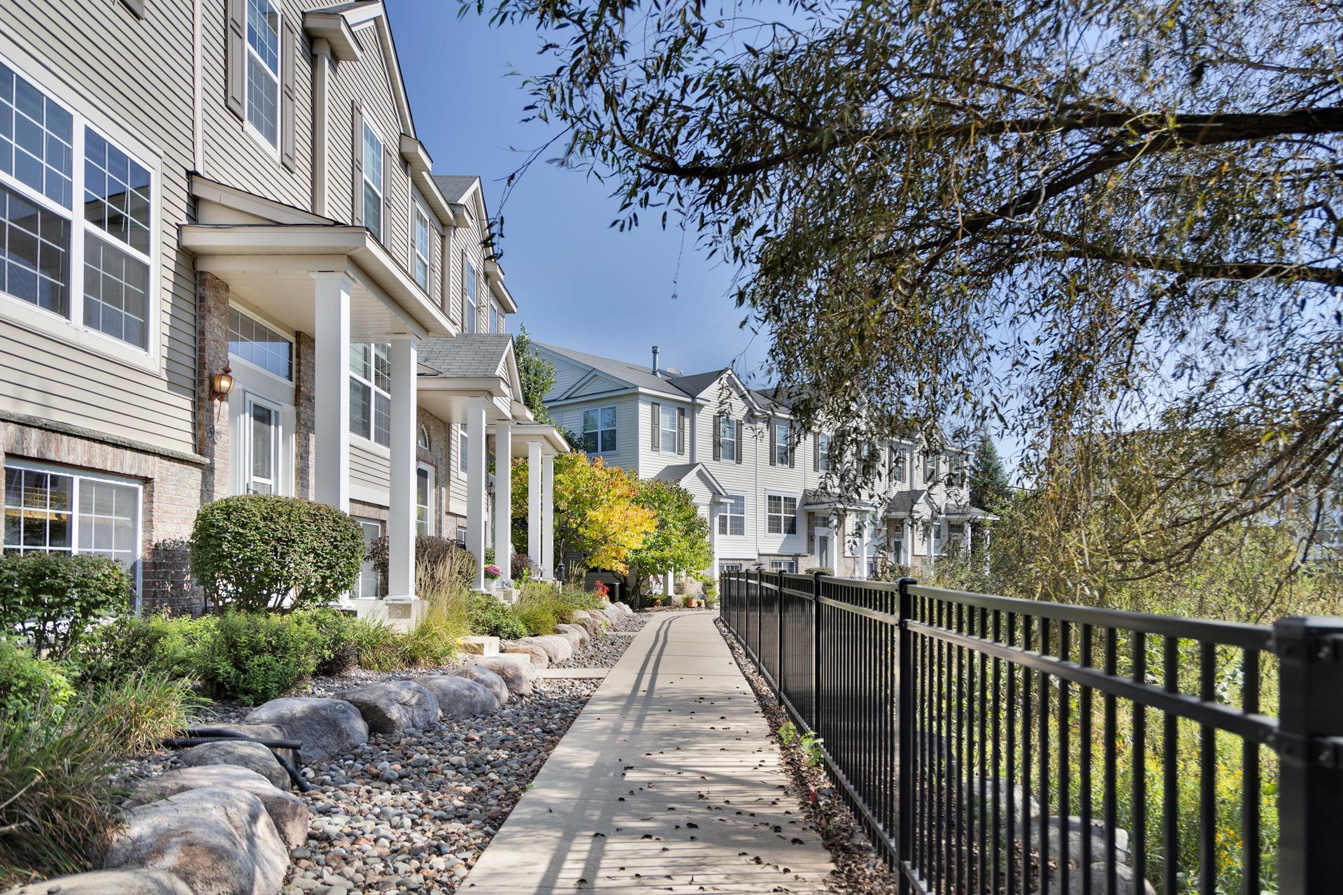 5105 Fairpoint Drive N