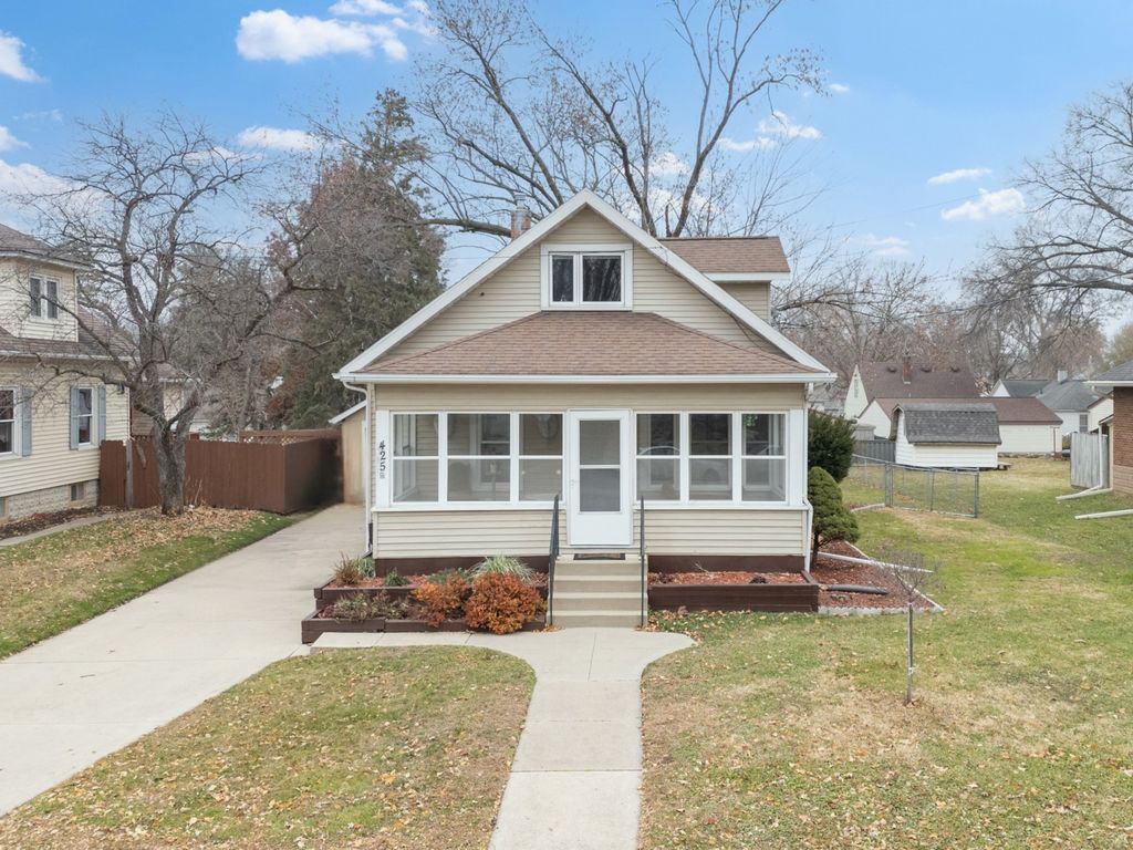 Photo of 425 7th Street NW, Rochester, MN 55901 (MLS # 7009491)