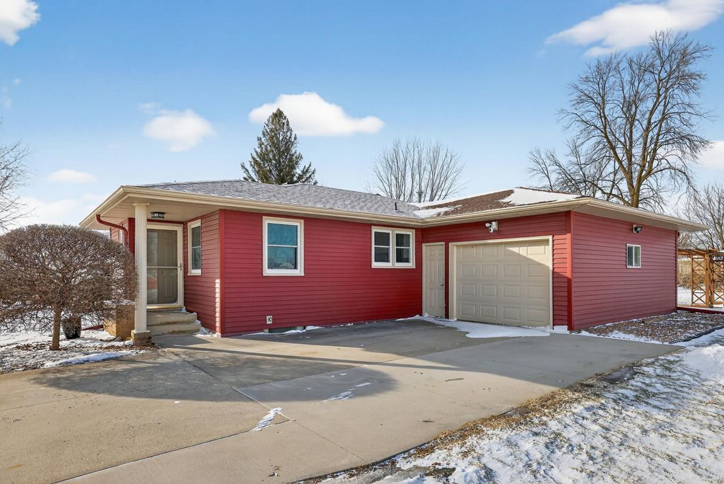Photo of 219 1st Avenue NW, Byron, MN 55920 (MLS # 7006822)