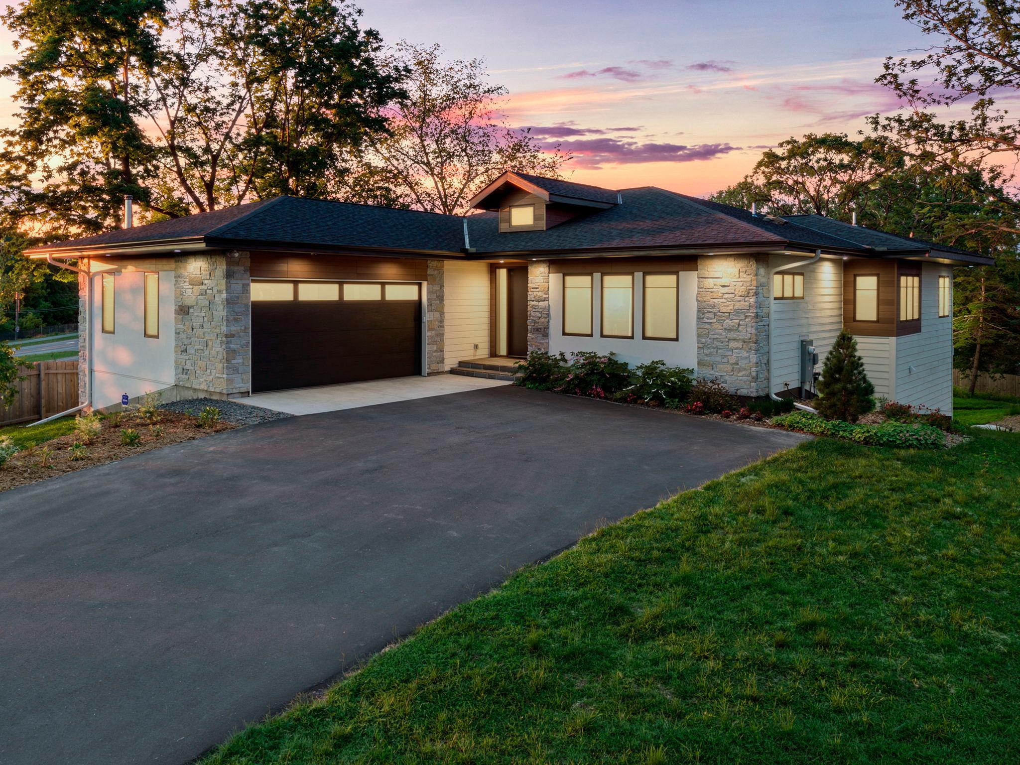 10821 Blossom Road