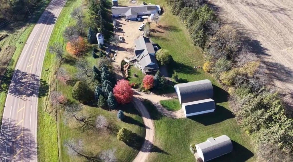 Photo of 6250 County Road 10, Chaska, MN 55318 (MLS # 7163089)