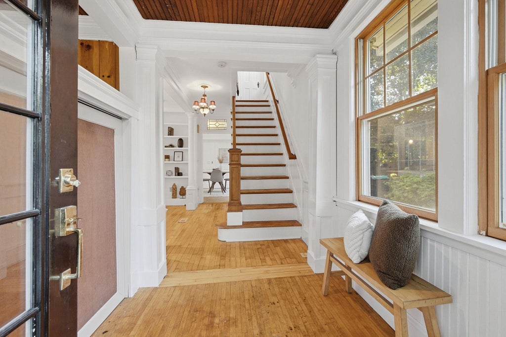 Photo of 750 Chippewa Avenue, Saint Paul, MN 55107 (MLS # 7111190)