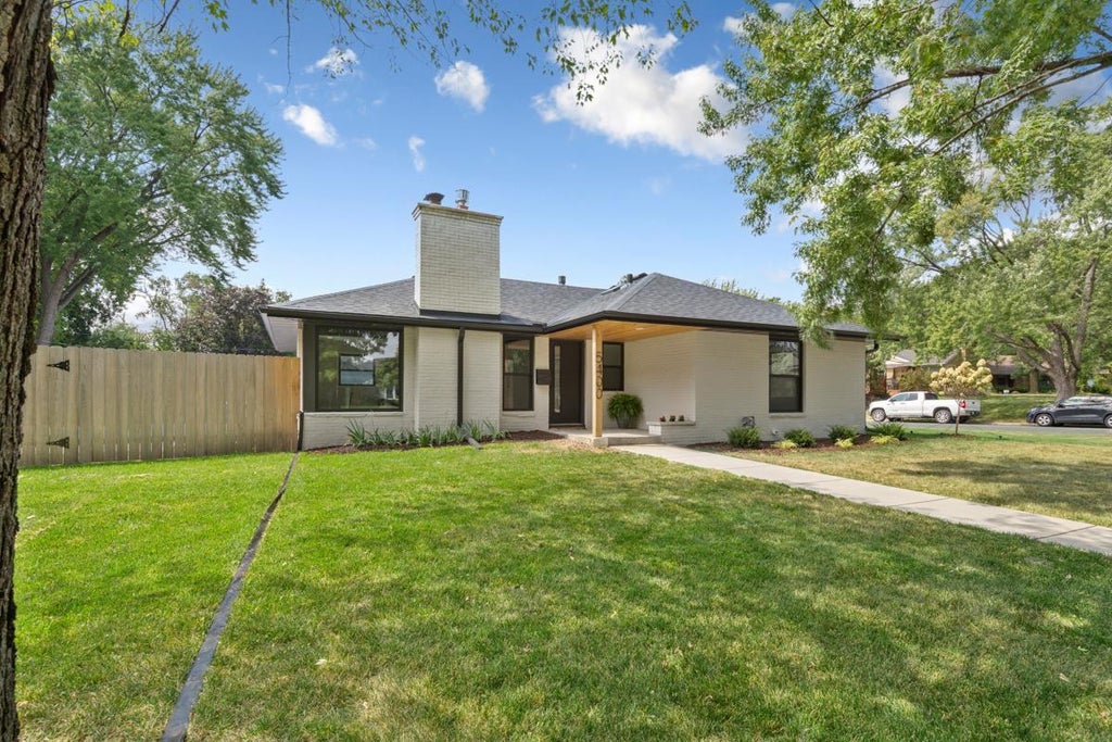 Photo of 5400 Richmond Lane, Edina, MN 55436 (MLS # 7149035)