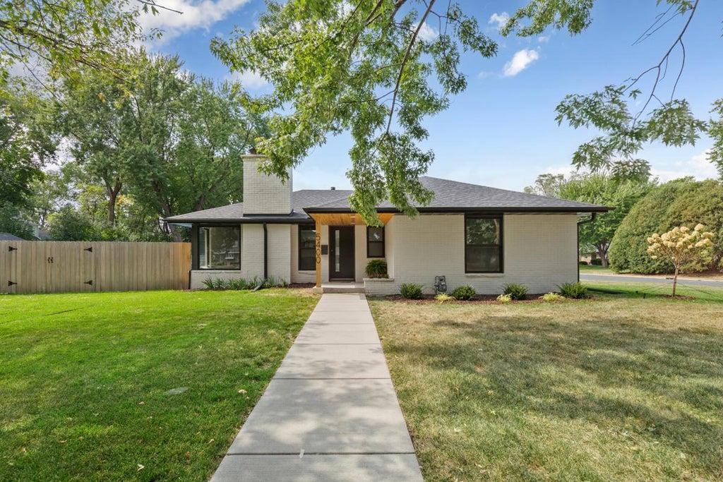 Photo of 5400 Richmond Lane, Edina, MN 55436 (MLS # 7149035)
