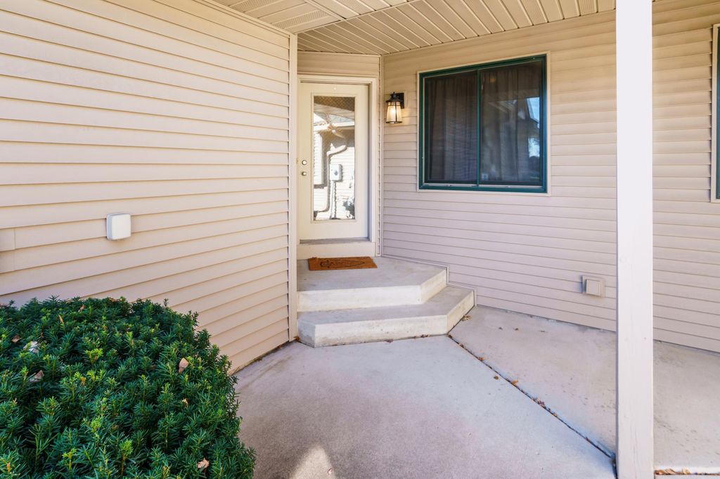 Photo of 4148 93rd Avenue N, Brooklyn Park, MN 55443 (MLS # 7007478)
