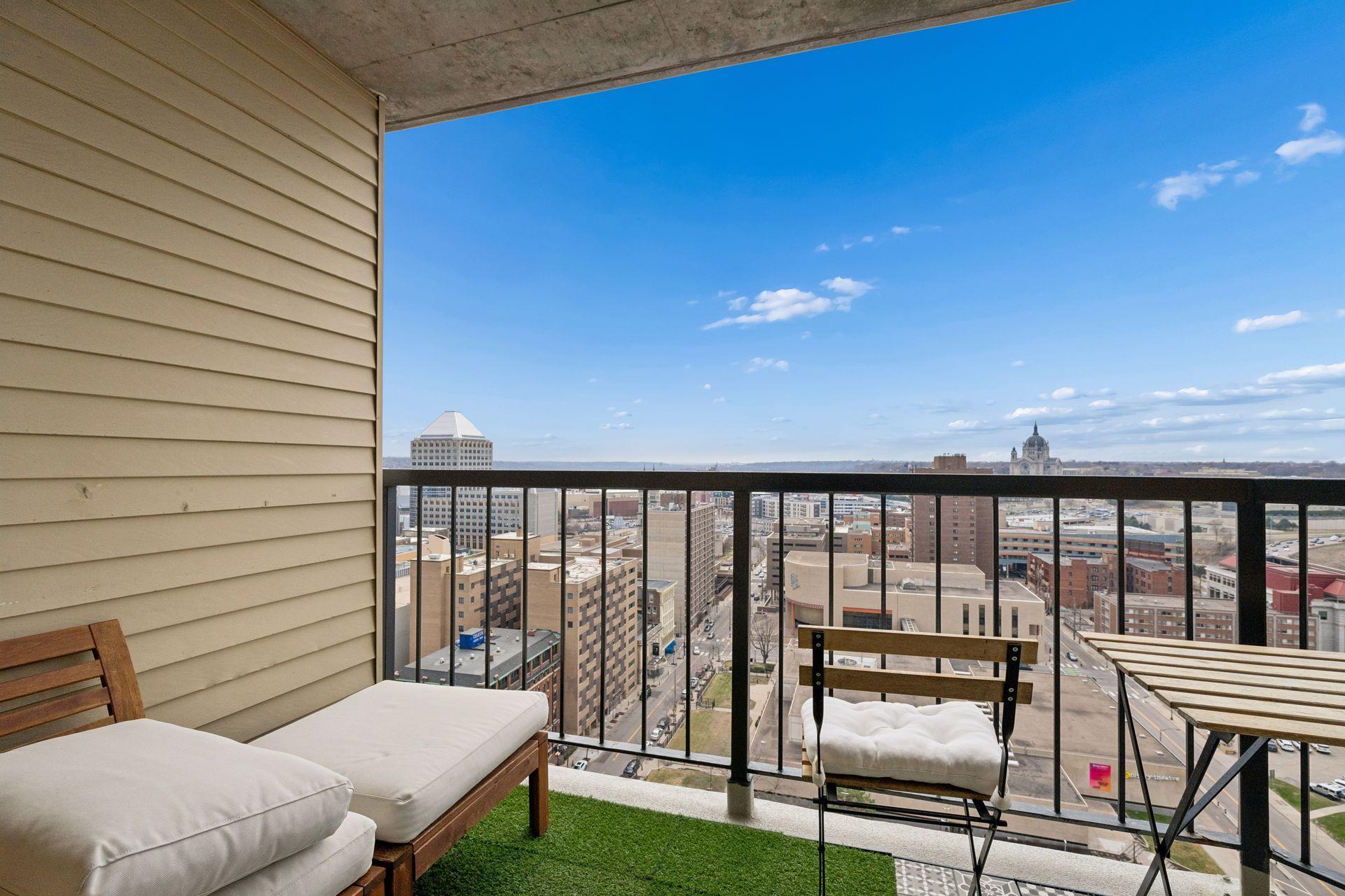 78 10th Street E 2408