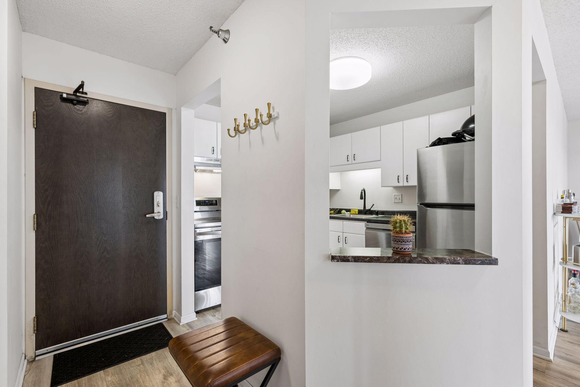 78 10th Street E 2408