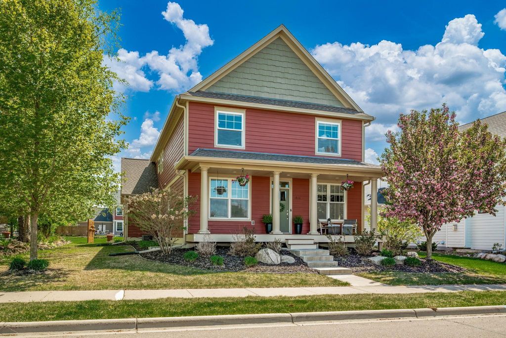 Photo of 1013 Planters Path, Bayport, MN 55003 (MLS # 7044131)