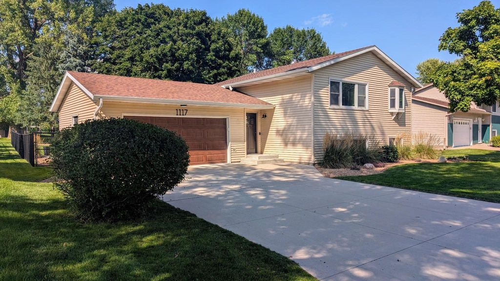 Photo of 1117 Eastgate Road, Albert Lea, MN 56007 (MLS # 7048775)