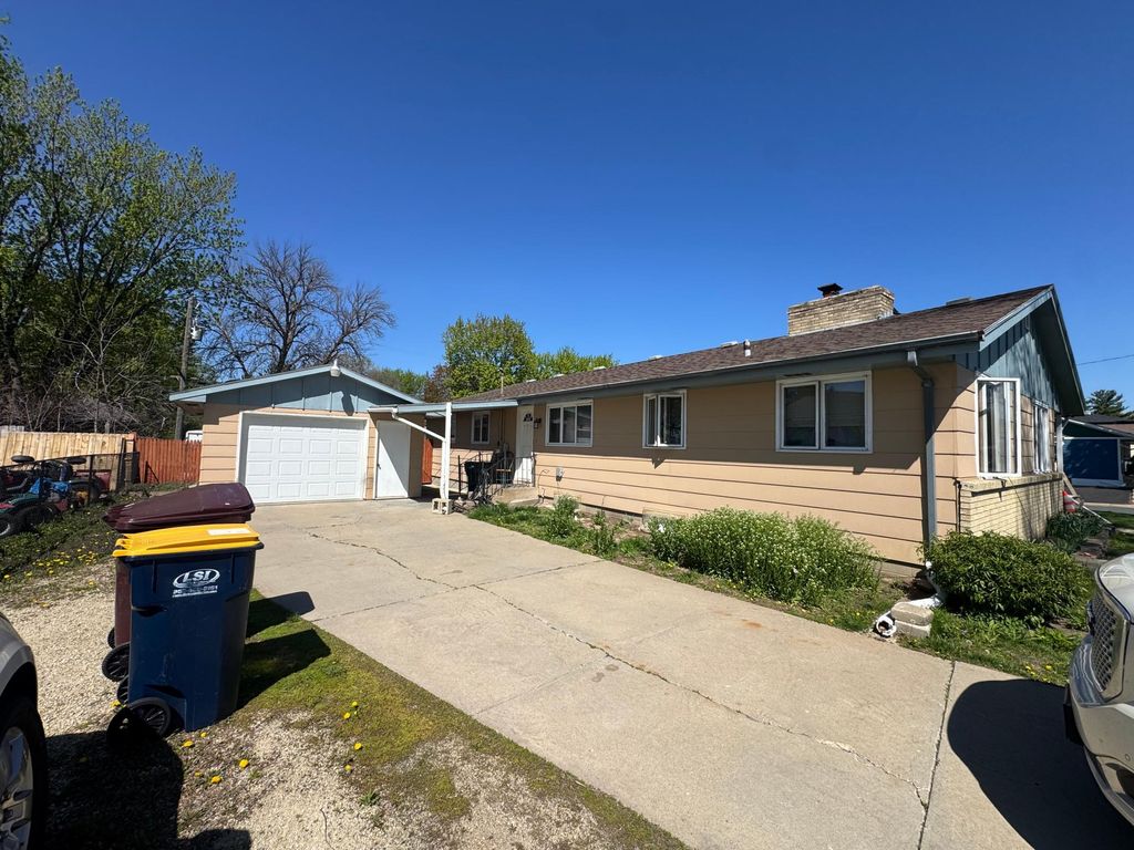 Photo of 1000 8th Street, Farmington, MN 55024 (MLS # 7066893)