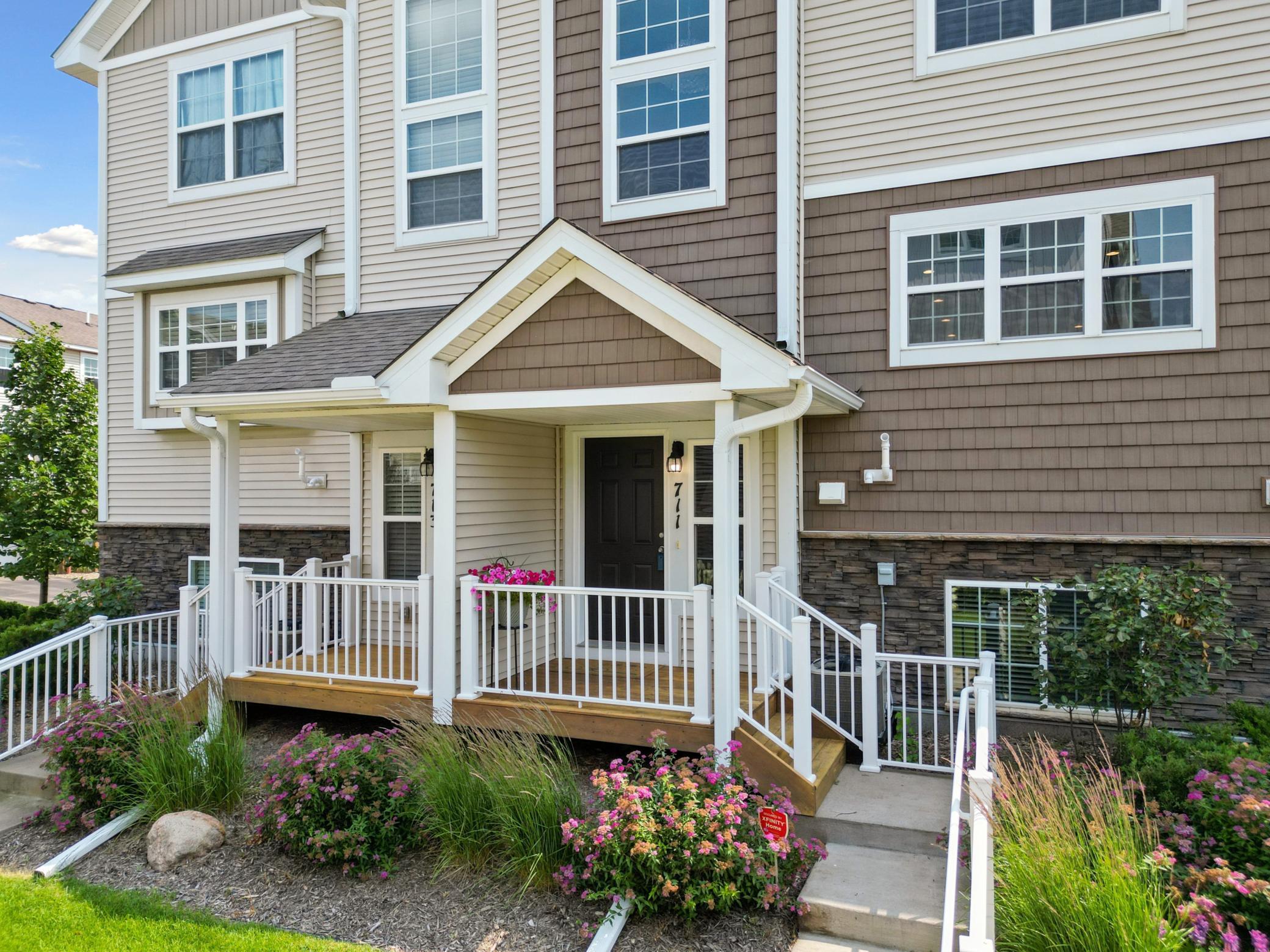 711 Eagle Court