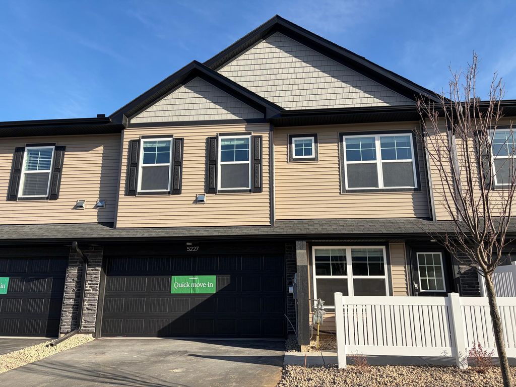 Photo of 5227 Long Pointe Pass, Woodbury, MN 55129 (MLS # 6823550)