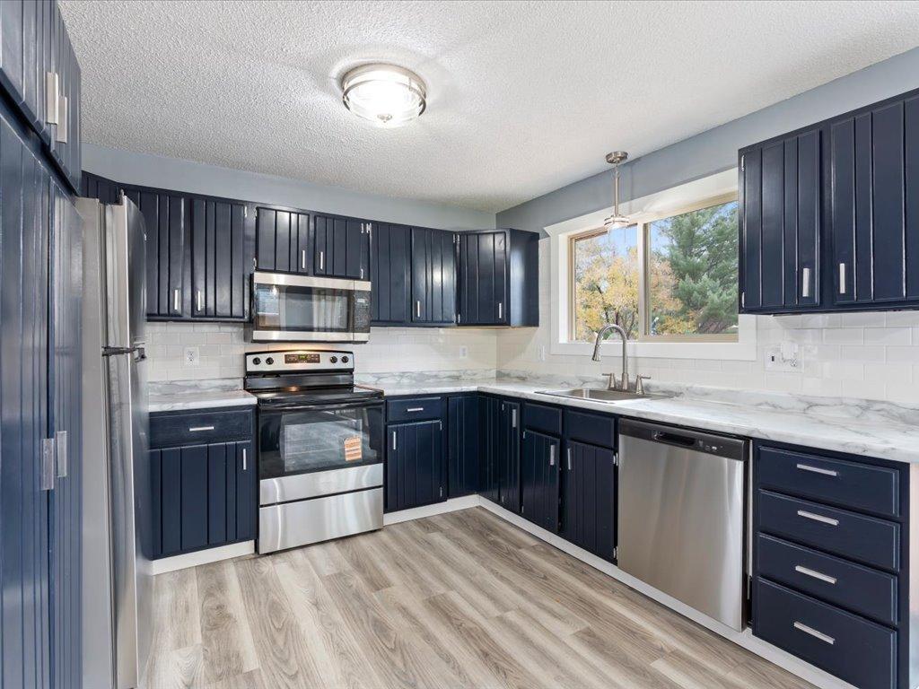 12654 Knollwood Drive