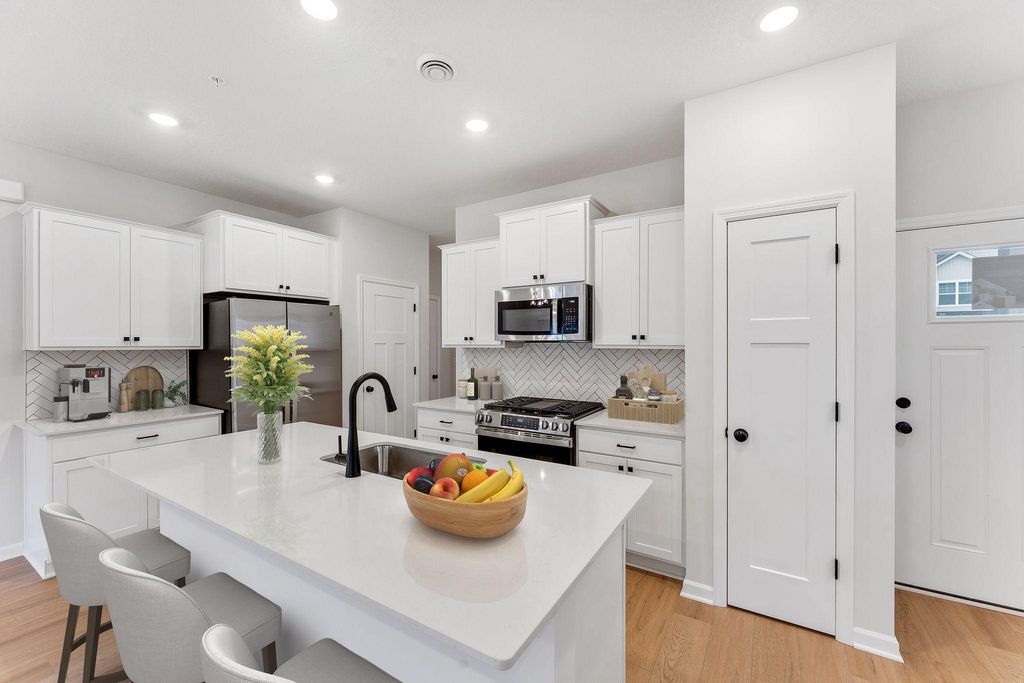 Photo of 671 Tulare Terrace, West Saint Paul, MN 55118 (MLS # 7048683)