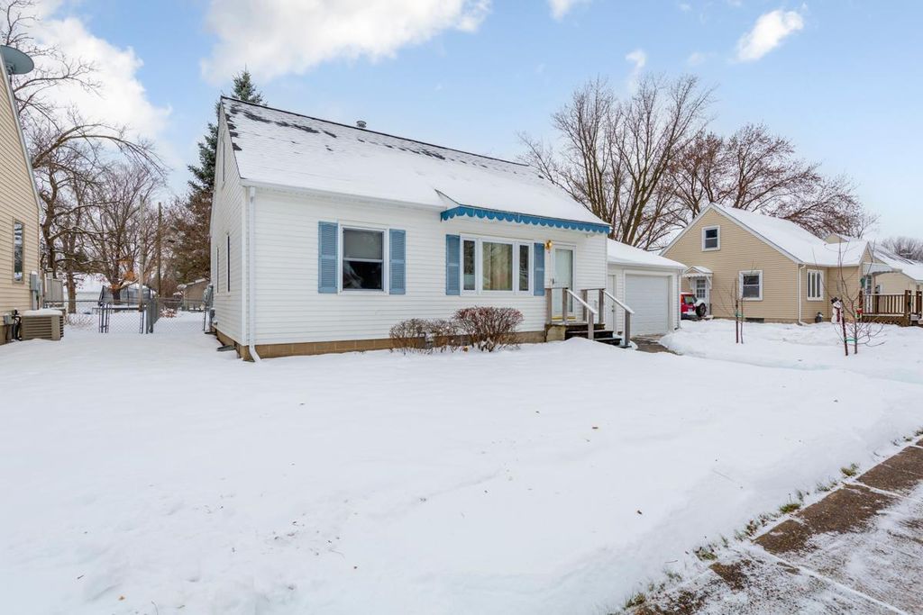 Photo of 509 14th Avenue SW, Austin, MN 55912 (MLS # 6824694)