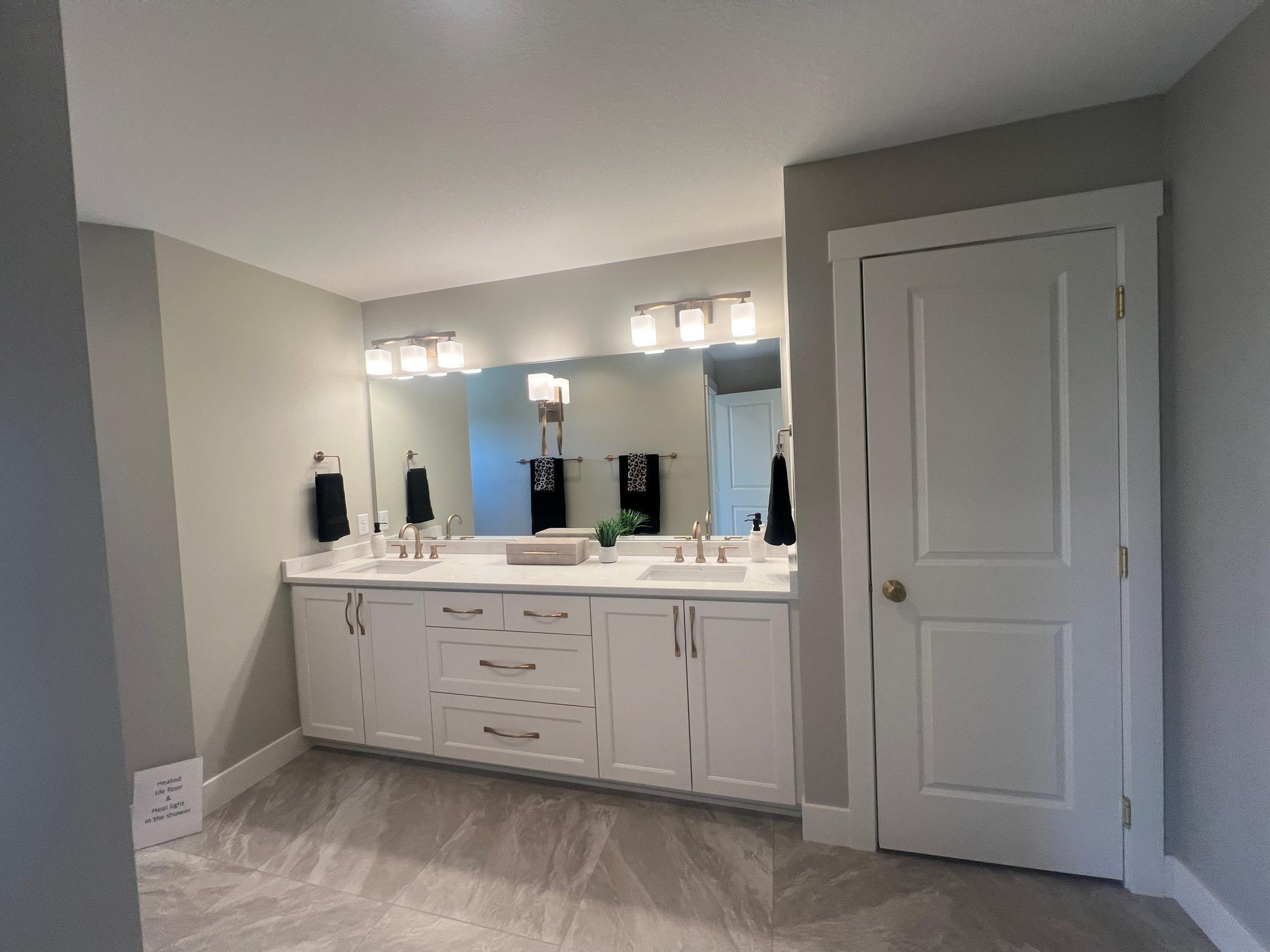 Rochester, Minnesota, 55902, United States, 6 Bedrooms Bedrooms, ,5 BathroomsBathrooms,Residential,Active,2025552
