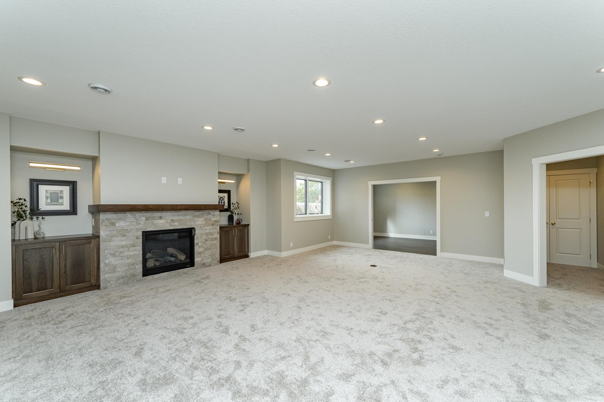 Rochester, Minnesota, 55902, United States, 6 Bedrooms Bedrooms, ,5 BathroomsBathrooms,Residential,Active,2025552