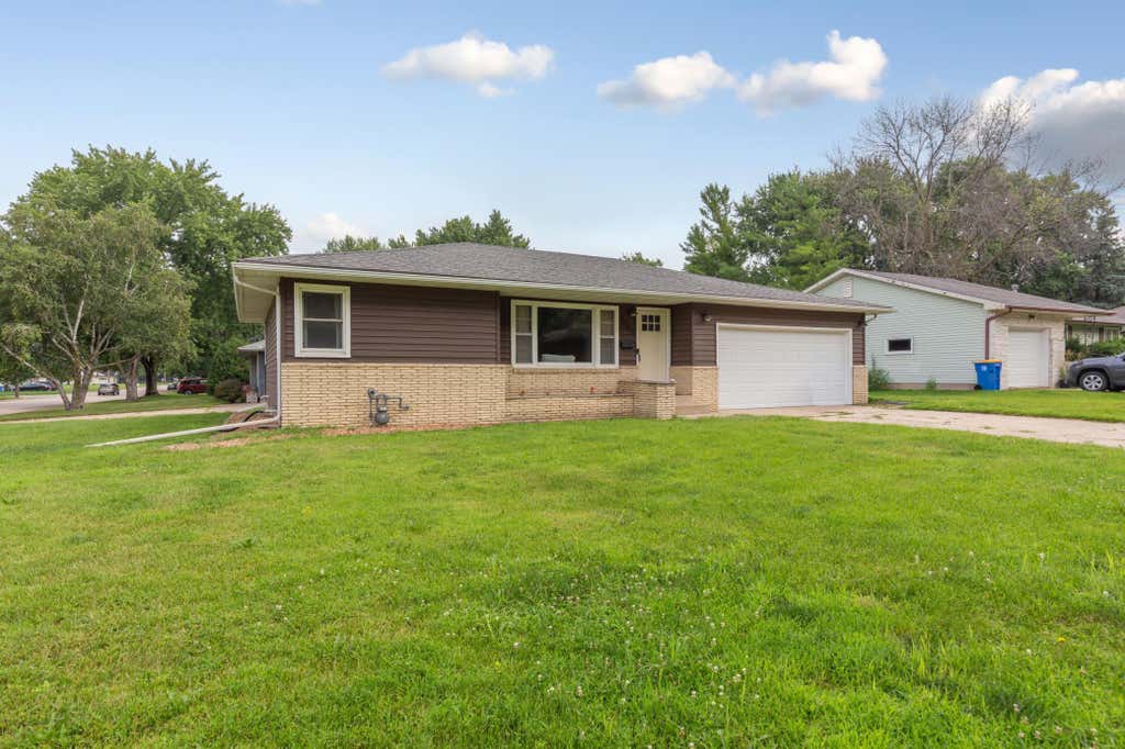 Photo of 504 Havana Road, Owatonna, MN 55060 (MLS # 7116885)