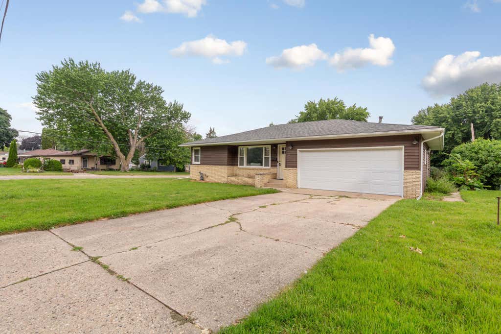 Photo of 504 Havana Road, Owatonna, MN 55060 (MLS # 7116885)