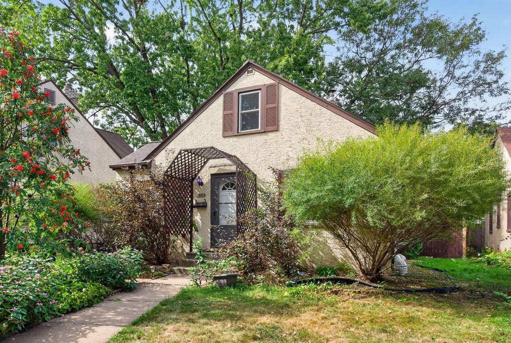 Photo of 5336 Hiawatha Lane, Minneapolis, MN 55417 (MLS # 7144754)