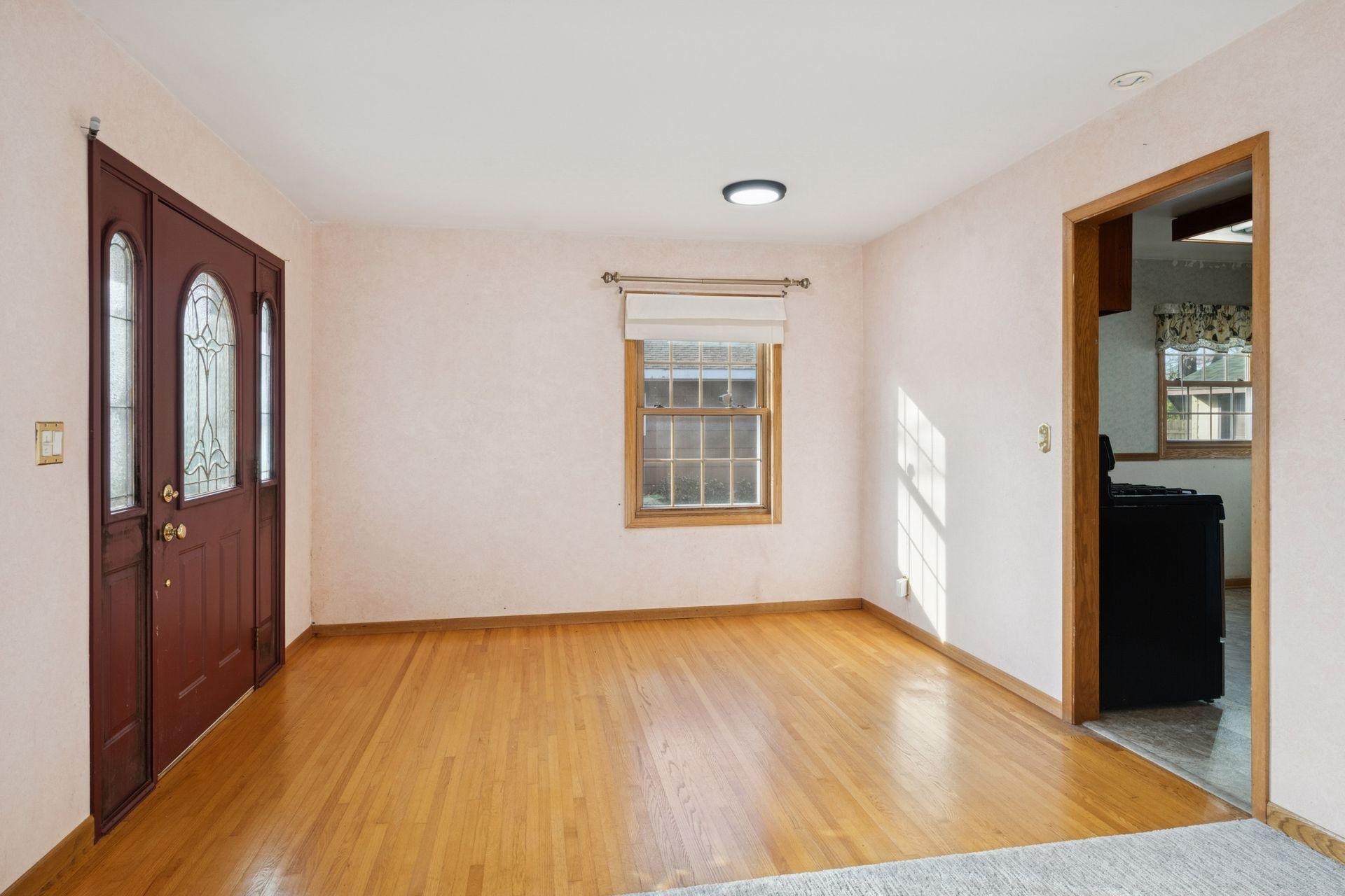 1312 E 93 1/2 Street