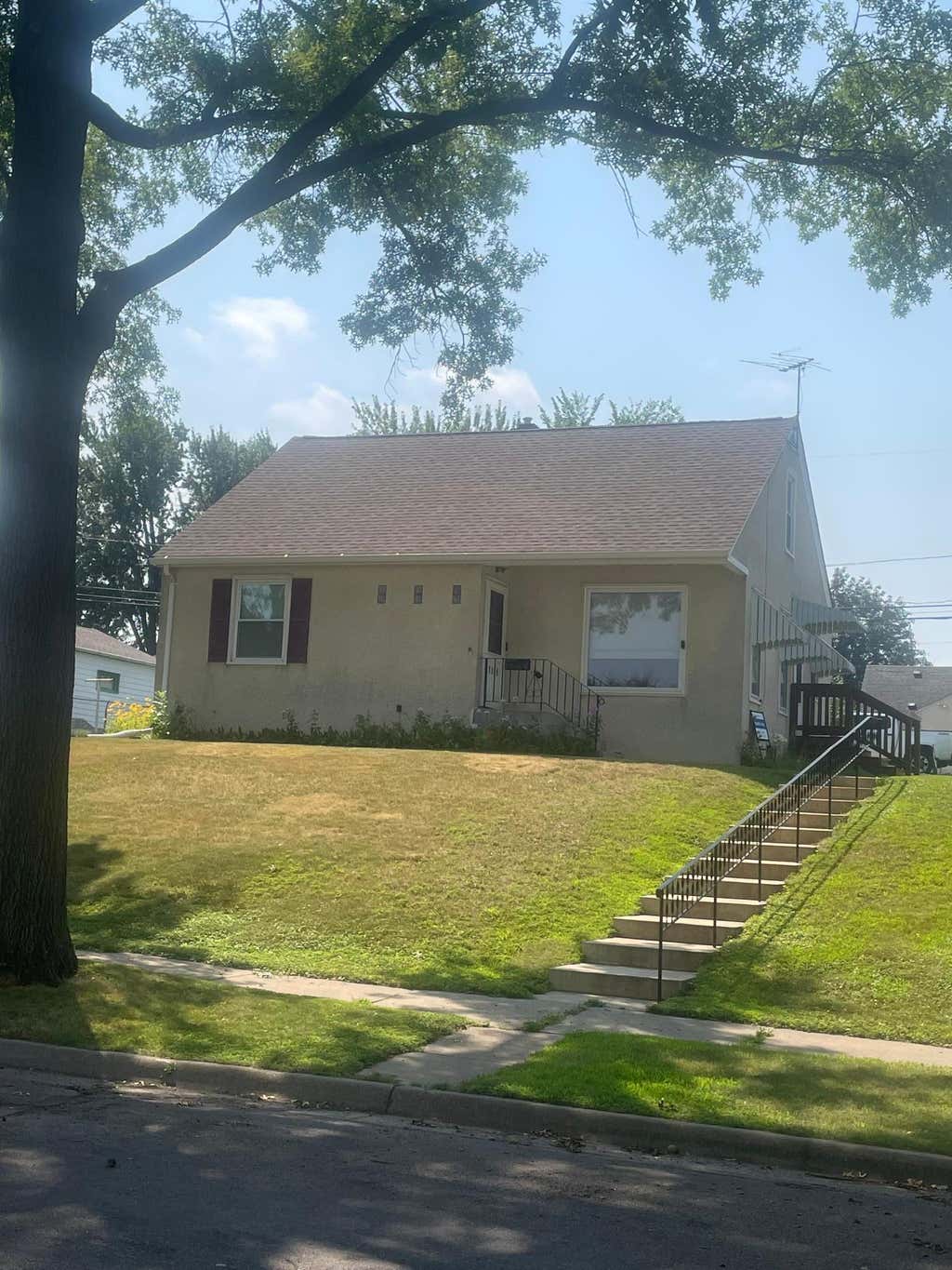 Photo of 1846 Clear Avenue, Saint Paul, MN 55119 (MLS # 7120591)