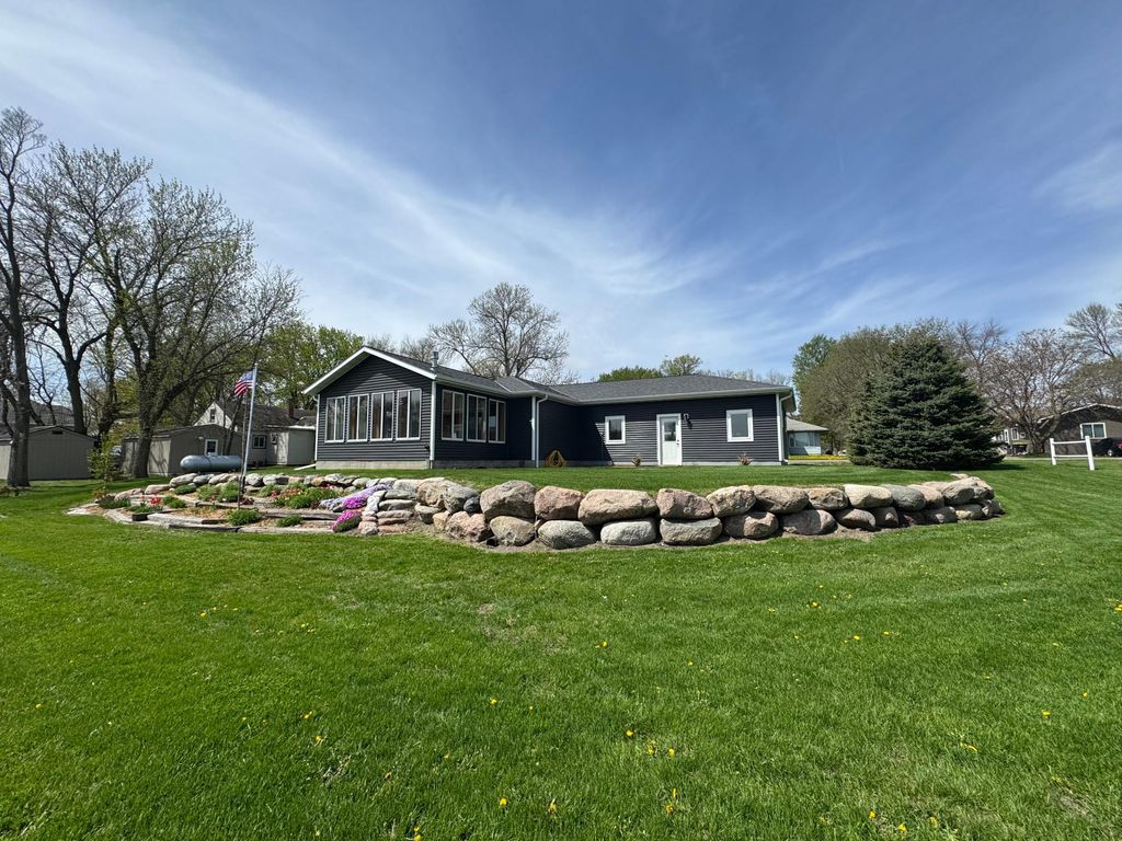 Photo of 344 Oak Street N, Vesta, MN 56292 (MLS # 7067681)