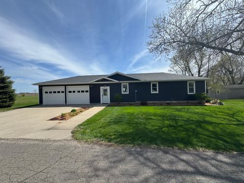 Photo of 344 Oak Street N, Vesta, MN 56292 (MLS # 7067681)