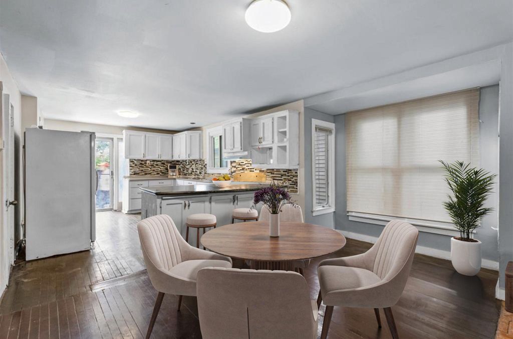 Photo of 768 Desoto Street, Saint Paul, MN 55130 (MLS # 7041483)