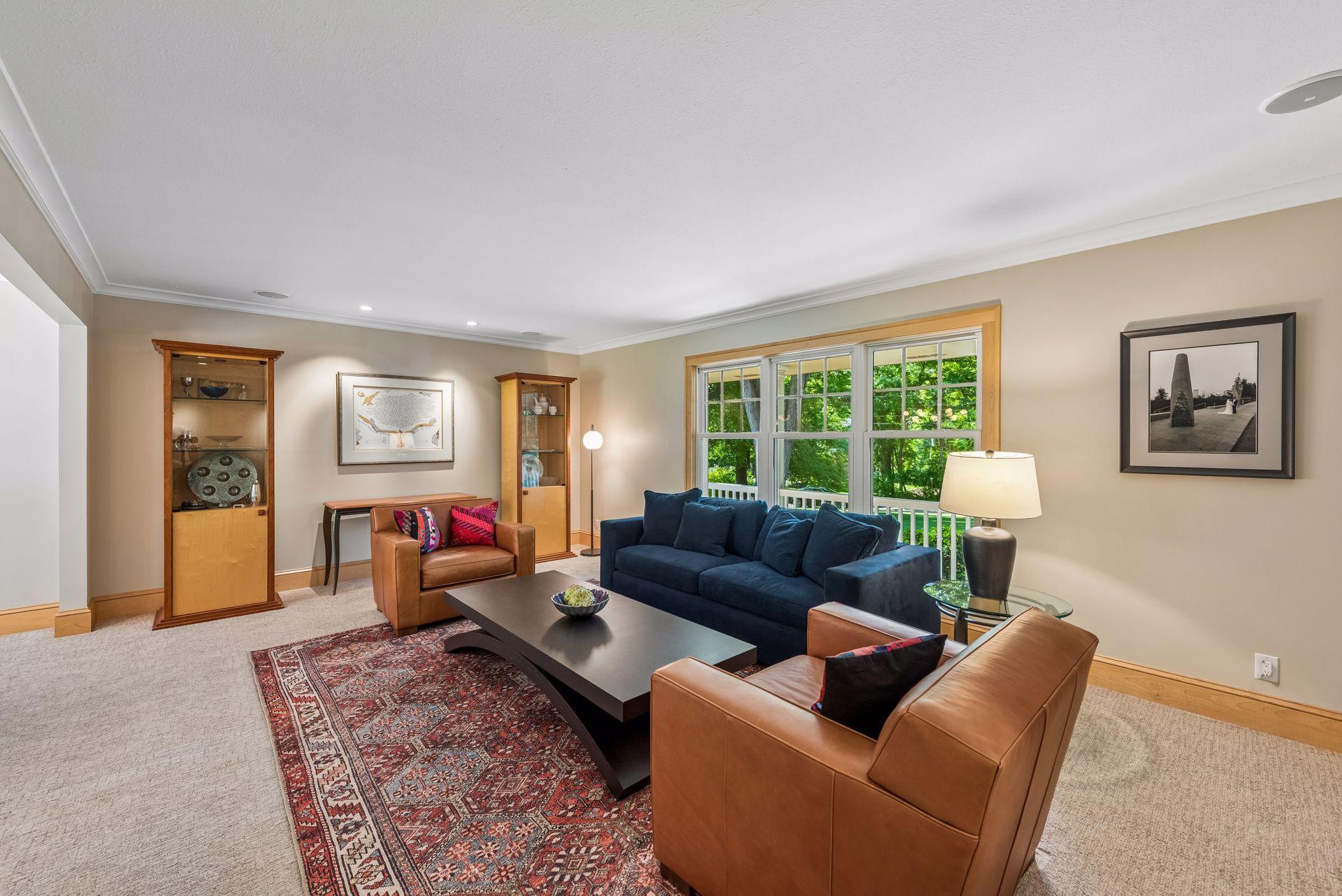 12212 Orchard Avenue W