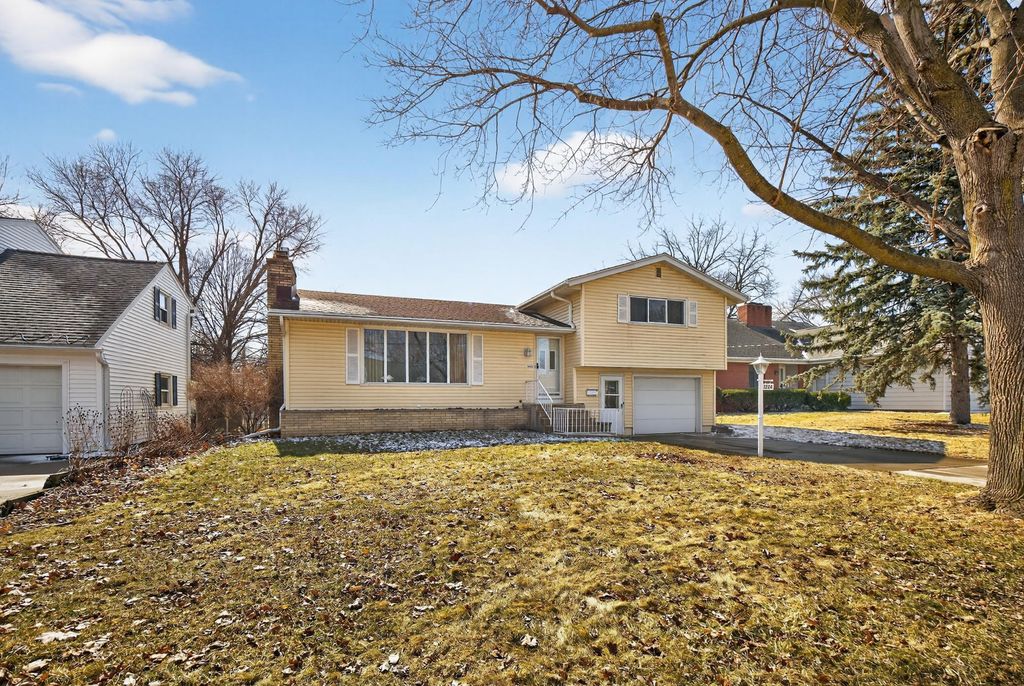 Photo of 1224 4th Street NW, Rochester, MN 55901 (MLS # 7036709)