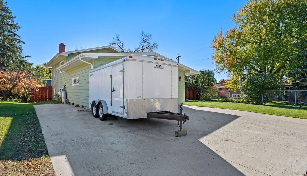 Photo of 2807 Edgewood Drive N, Fargo, ND 58102 (MLS # 7031663)