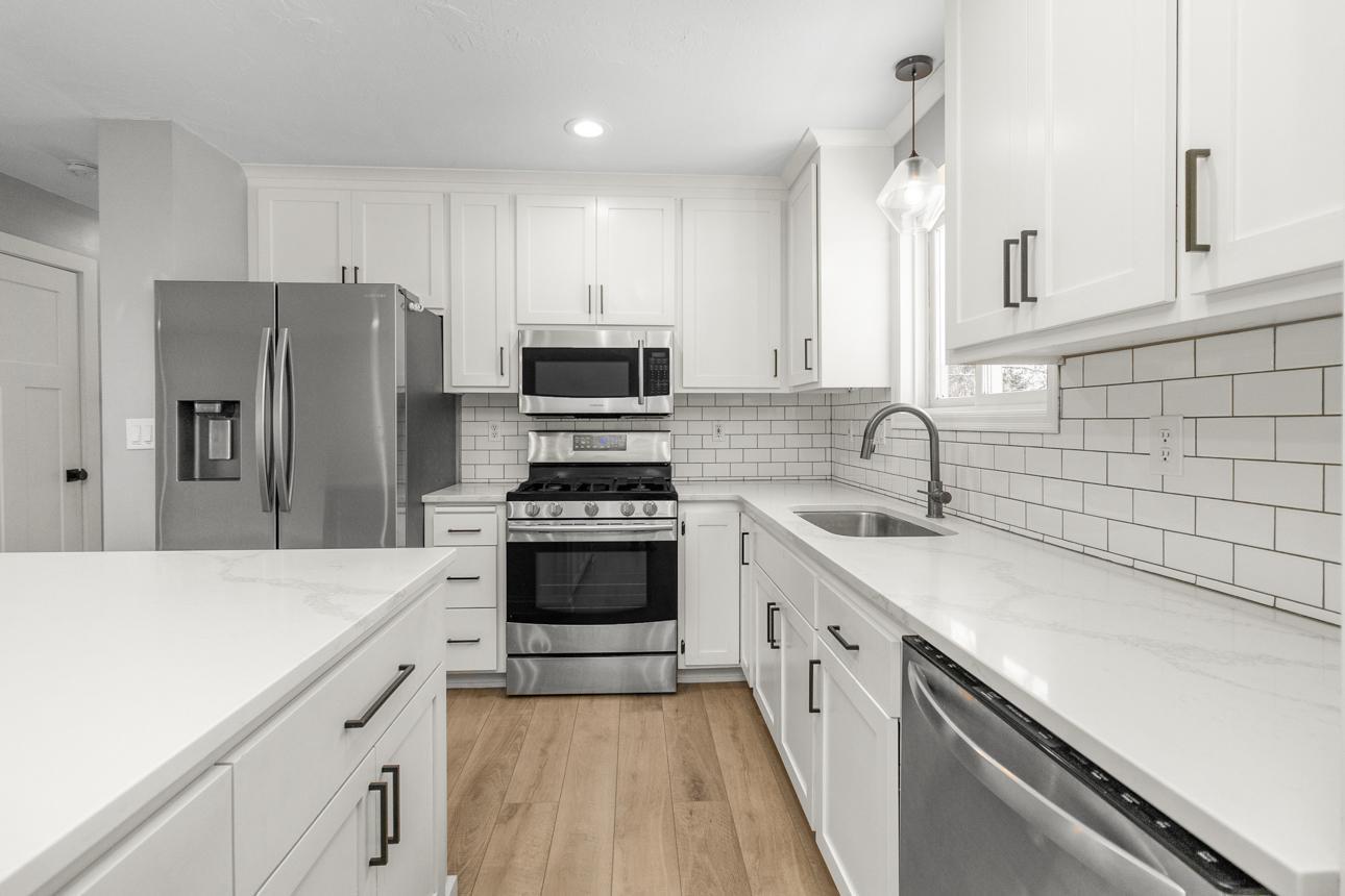 13956 Brunswick Avenue S