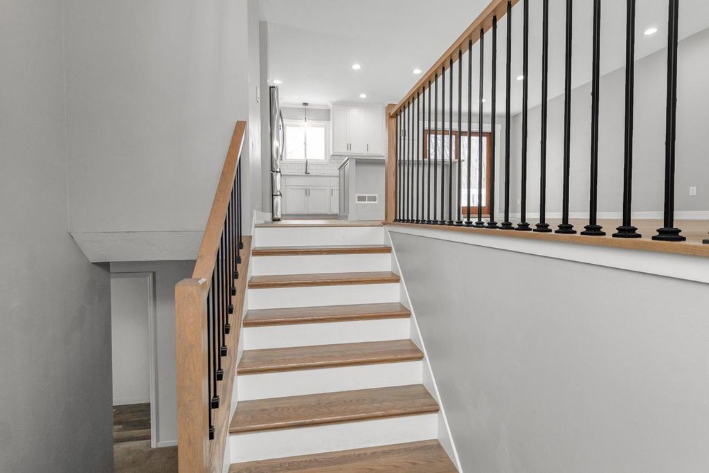 Photo of 13956 Brunswick Avenue S, Savage, MN 55378 (MLS # 7010312)