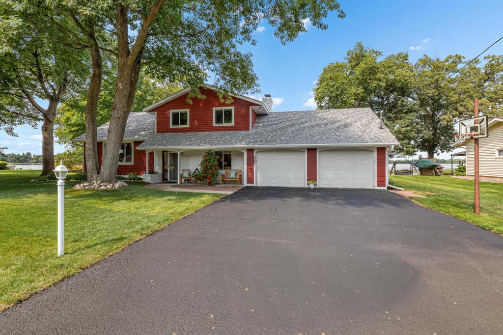 Photo of 969 Hamlet Drive N, Avon, MN 56310 (MLS # 7120761)