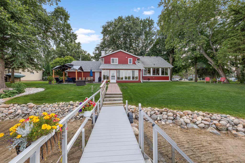 Photo of 969 Hamlet Drive N, Avon, MN 56310 (MLS # 7120761)