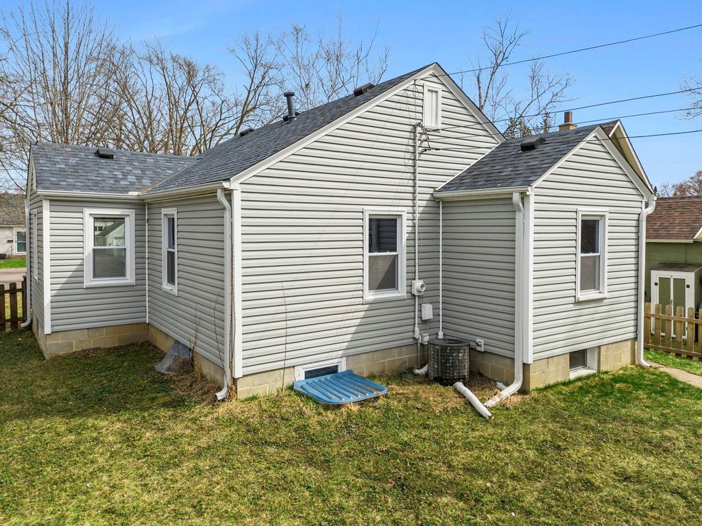 Photo of 632 7th Avenue S, Hopkins, MN 55343 (MLS # 7051819)