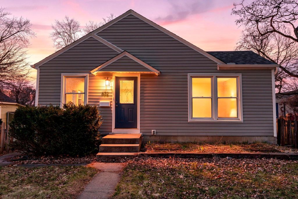 Photo of 632 7th Avenue S, Hopkins, MN 55343 (MLS # 7051819)