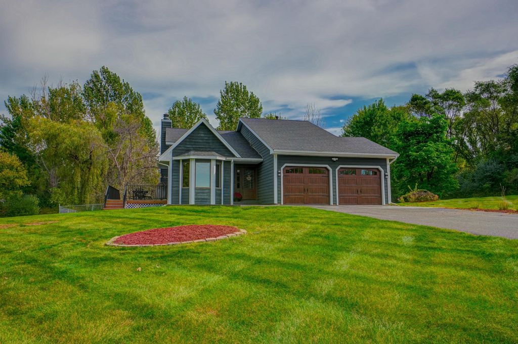 Photo of 847 Lassie Lane, Hudson, WI 54016 (MLS # 7005744)