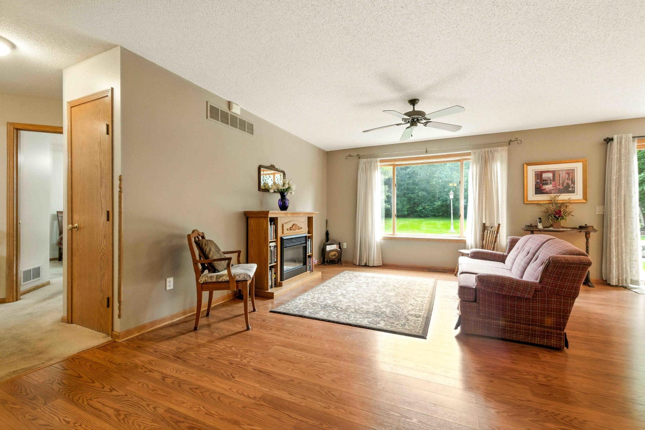 24719 Cove Trail