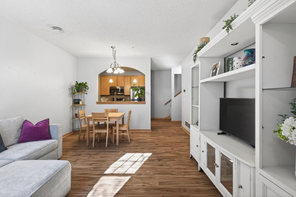 Photo of 354 W 84th Street, Bloomington, MN 55420 (MLS # 7059969)