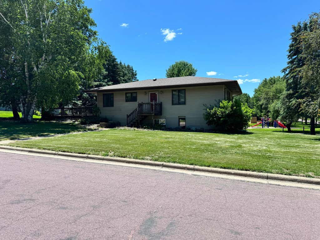 Photo of 1525 Sayles Drive, Jackson, MN 56143 (MLS # 7092630)