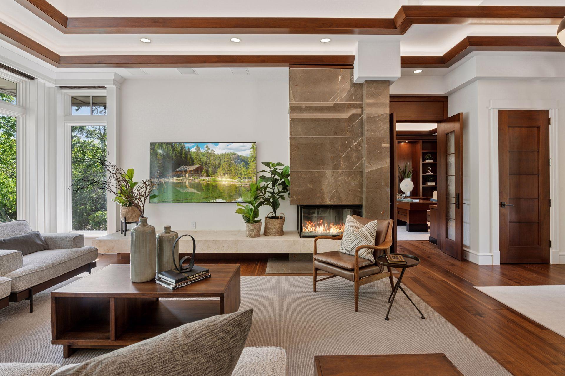 370 Ferndale Road W