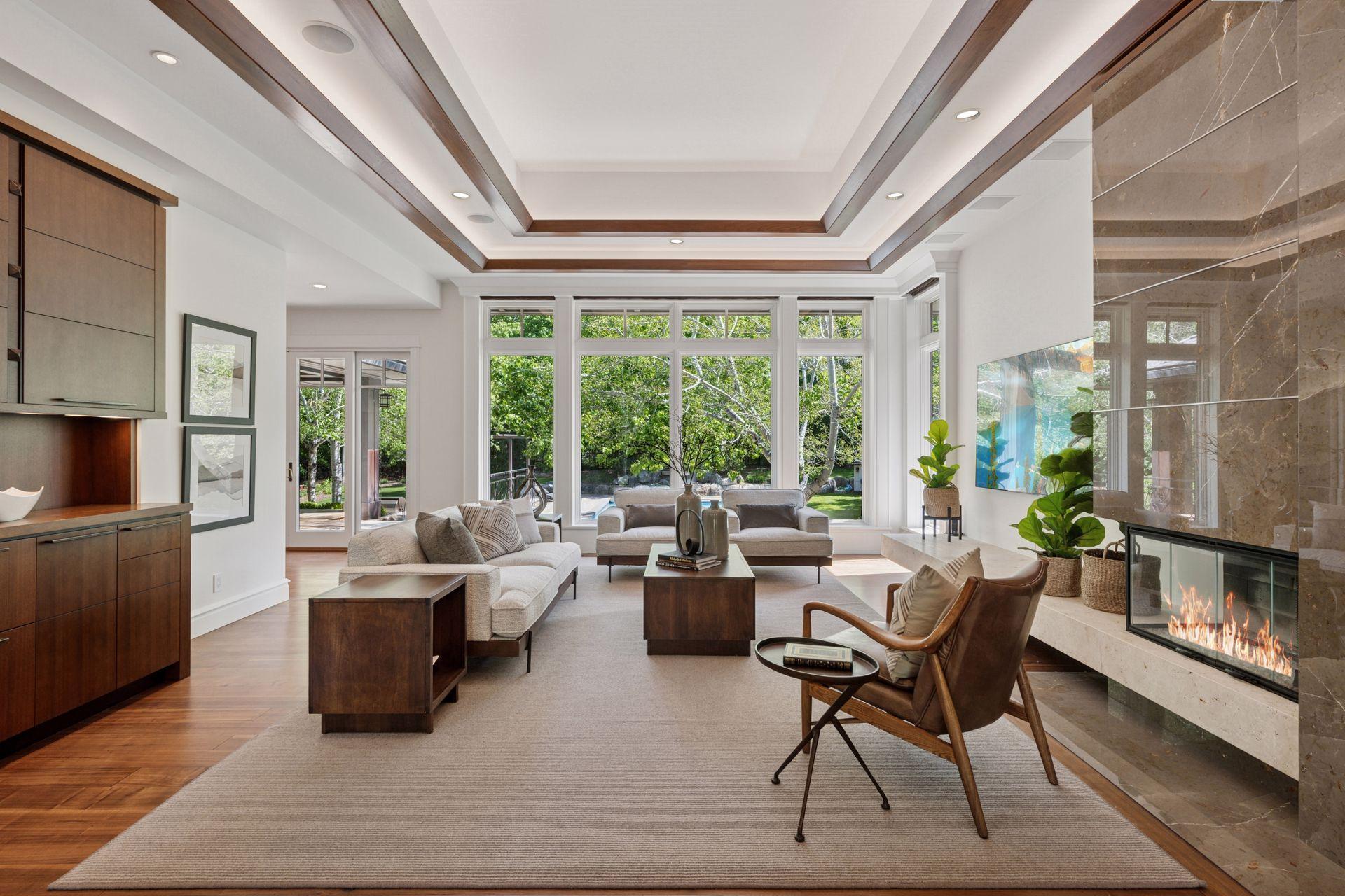 370 Ferndale Road W