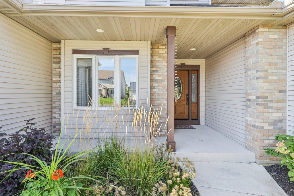 Photo of 4329 Jessica Court, Eagan, MN 55123 (MLS # 7018138)