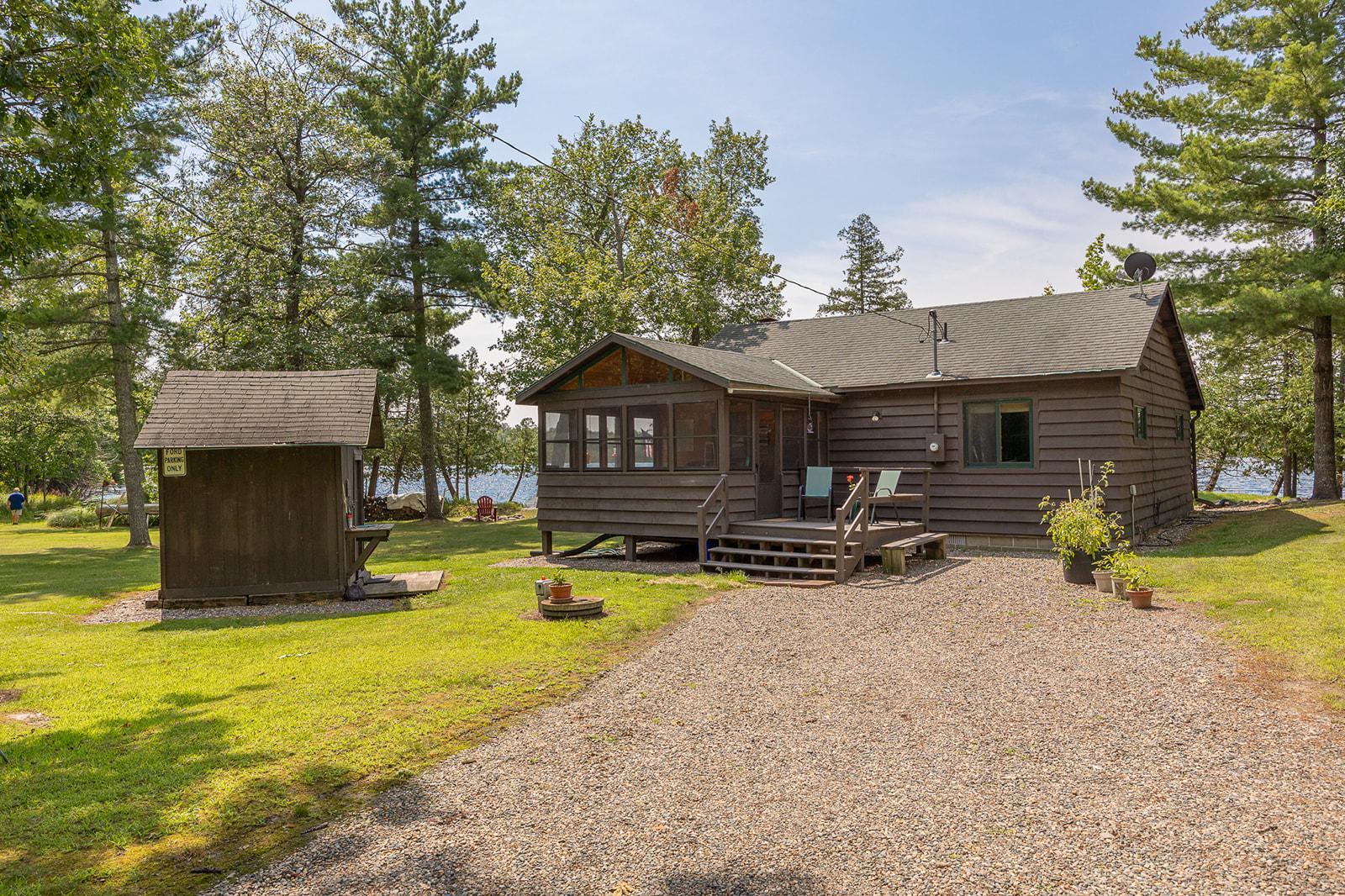 901 N Widow Lake Trail NW