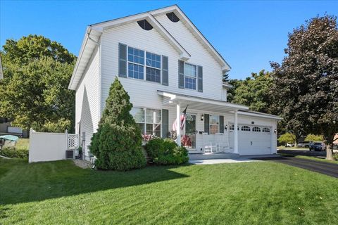Photo of 104 3rd Avenue S, South Saint Paul, MN 55075 (MLS # 6801072)