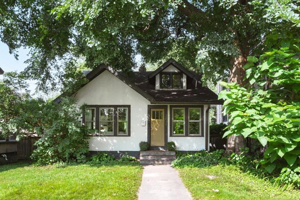 Photo of 3848 Nicollet Avenue, Minneapolis, MN 55409 (MLS # 7070644)